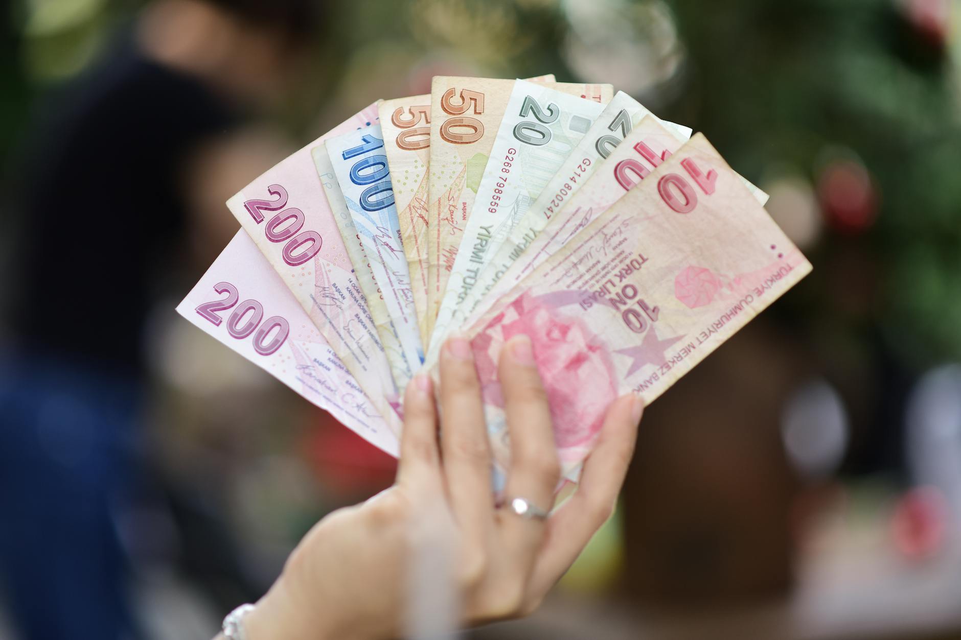 Bargeld und Bezahlen in Istanbul mit Tipps zum Währungswechsel und fairen Preisen